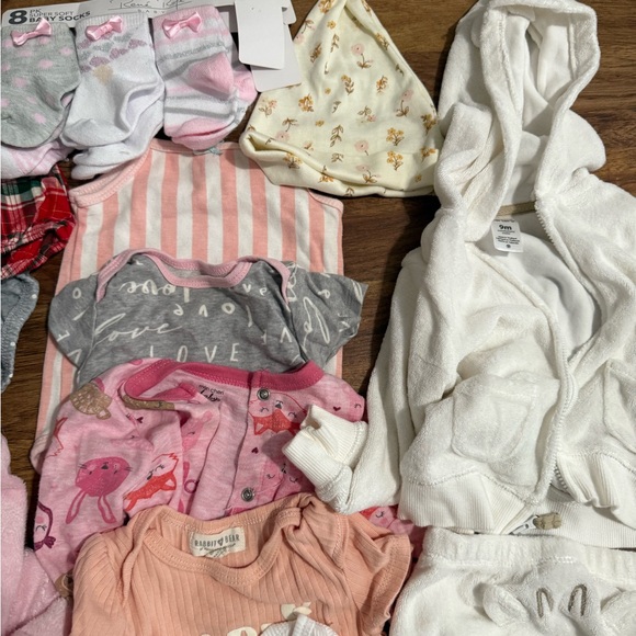 Assorted Baby Clothing Bundle - Picture 3 of 5
